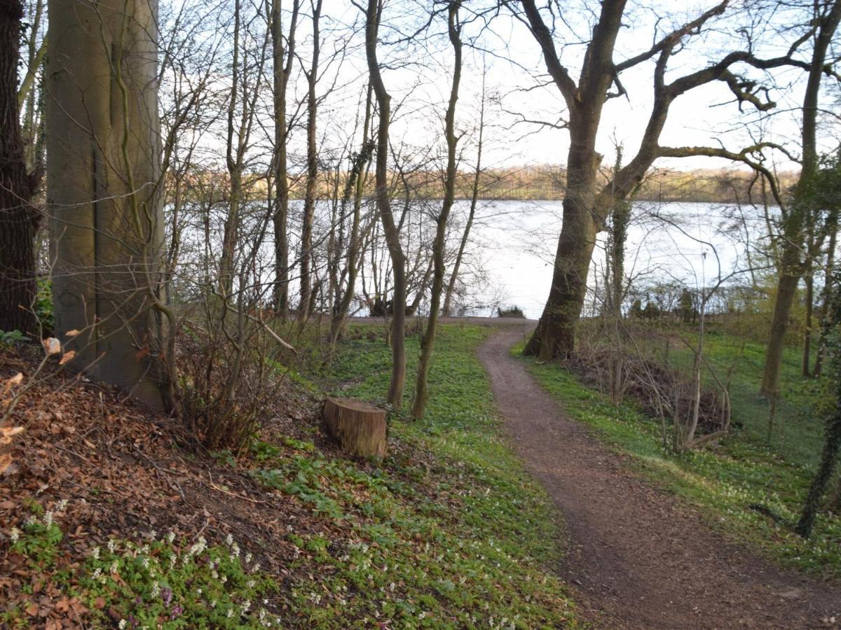 Flat In Eutin On The Kleiner Eutiner See Lake ภายนอก รูปภาพ